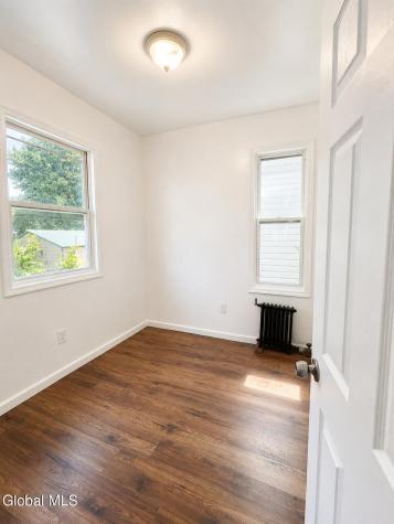 407 Victory Avenue Schenectady NY 12307