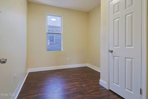 33 W Pine Street Gloversville NY 12078