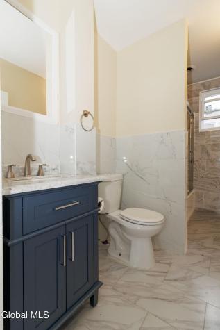 33 W Pine Street Gloversville NY 12078