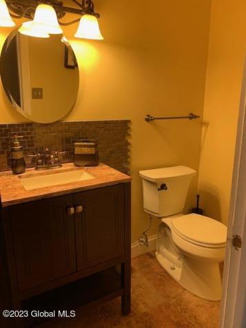 39 Grant Hill Court Clifton Park NY 12065
