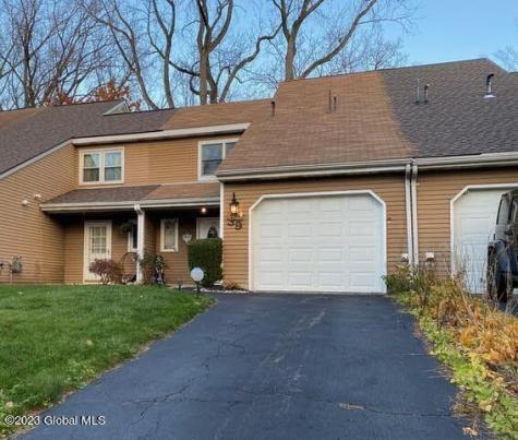39 Grant Hill Court Clifton Park NY 12065