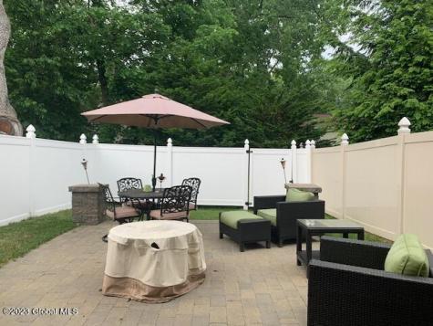 39 Grant Hill Court Clifton Park NY 12065