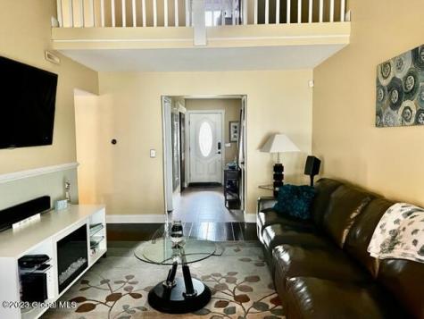 39 Grant Hill Court Clifton Park NY 12065
