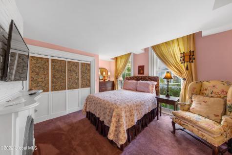 21 Park Place Saratoga Springs NY 12866