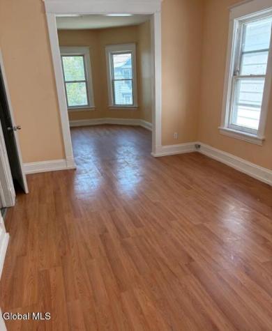 1075 Pleasant Street Schenectady NY 12303