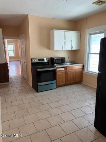 1075 Pleasant Street Schenectady NY 12303