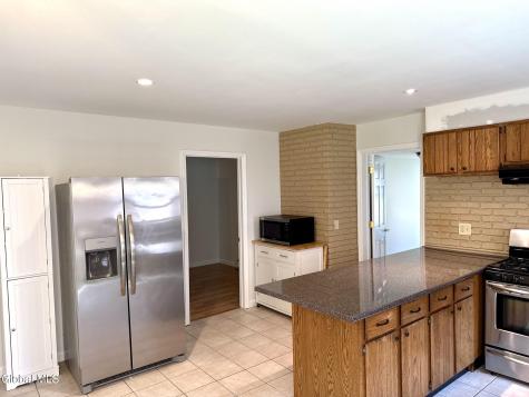 105 Van Dam Street Saratoga Springs NY 12866