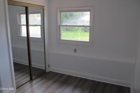 18 Ethel Drive Loudonville NY 12211