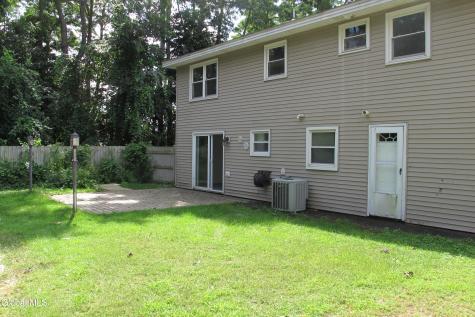 18 Ethel Drive Loudonville NY 12211