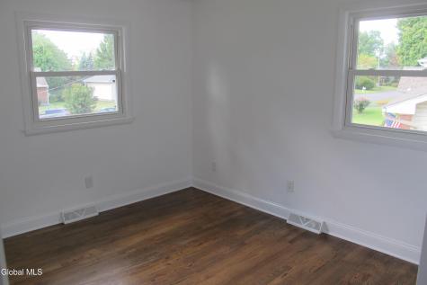 18 Ethel Drive Loudonville NY 12211