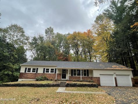 8 N Hill Drive Ballston Lake NY 12019