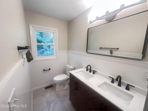 8 N Hill Drive Ballston Lake NY 12019