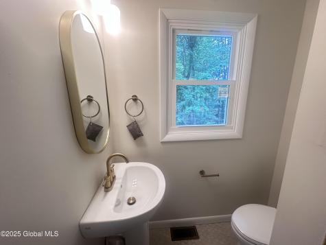 8 N Hill Drive Ballston Lake NY 12019