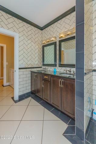 59 Union Avenue Delmar NY 12054