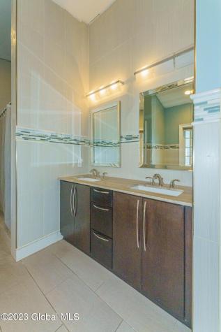 59 Union Avenue Delmar NY 12054