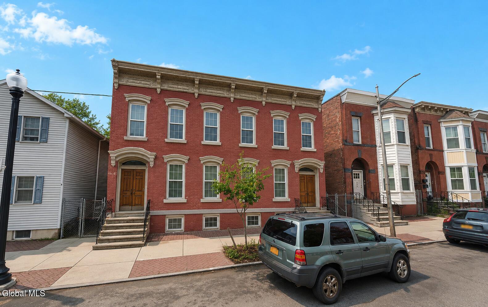 305 2nd Street Troy NY 12180