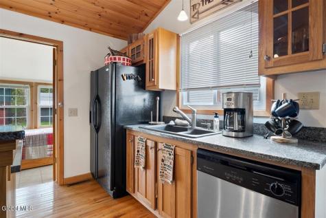 27 Holly Lane Queensbury NY 12845