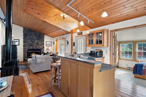 27 Holly Lane Queensbury NY 12845