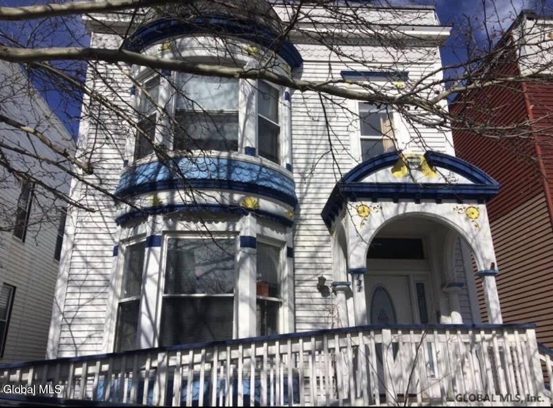 131 6th Avenue Troy NY 12180