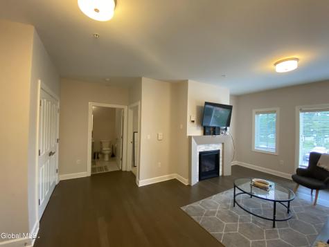 2 West Avenue Saratoga Springs NY 12866