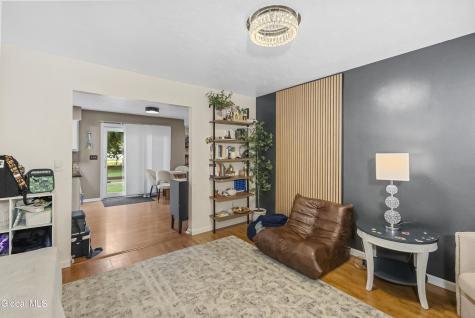 31 Berkshire Drive Colonie NY 12205