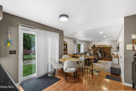 31 Berkshire Drive Colonie NY 12205