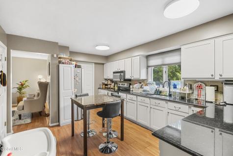 31 Berkshire Drive Colonie NY 12205