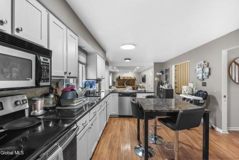 31 Berkshire Drive Colonie NY 12205