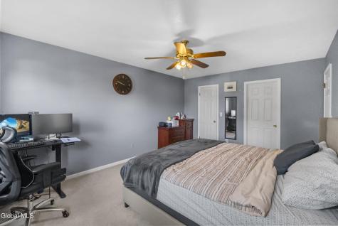 31 Berkshire Drive Colonie NY 12205