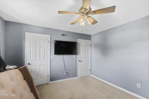 31 Berkshire Drive Colonie NY 12205