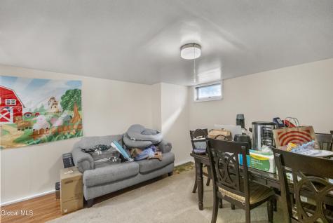 31 Berkshire Drive Colonie NY 12205