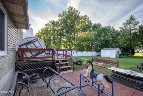 31 Berkshire Drive Colonie NY 12205