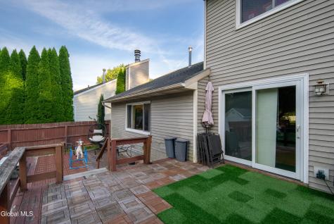 31 Berkshire Drive Colonie NY 12205