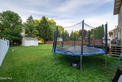 31 Berkshire Drive Colonie NY 12205