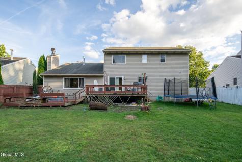 31 Berkshire Drive Colonie NY 12205