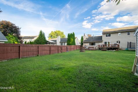 31 Berkshire Drive Colonie NY 12205
