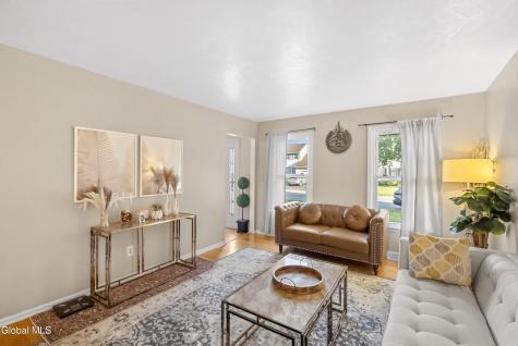 31 Berkshire Drive Colonie NY 12205