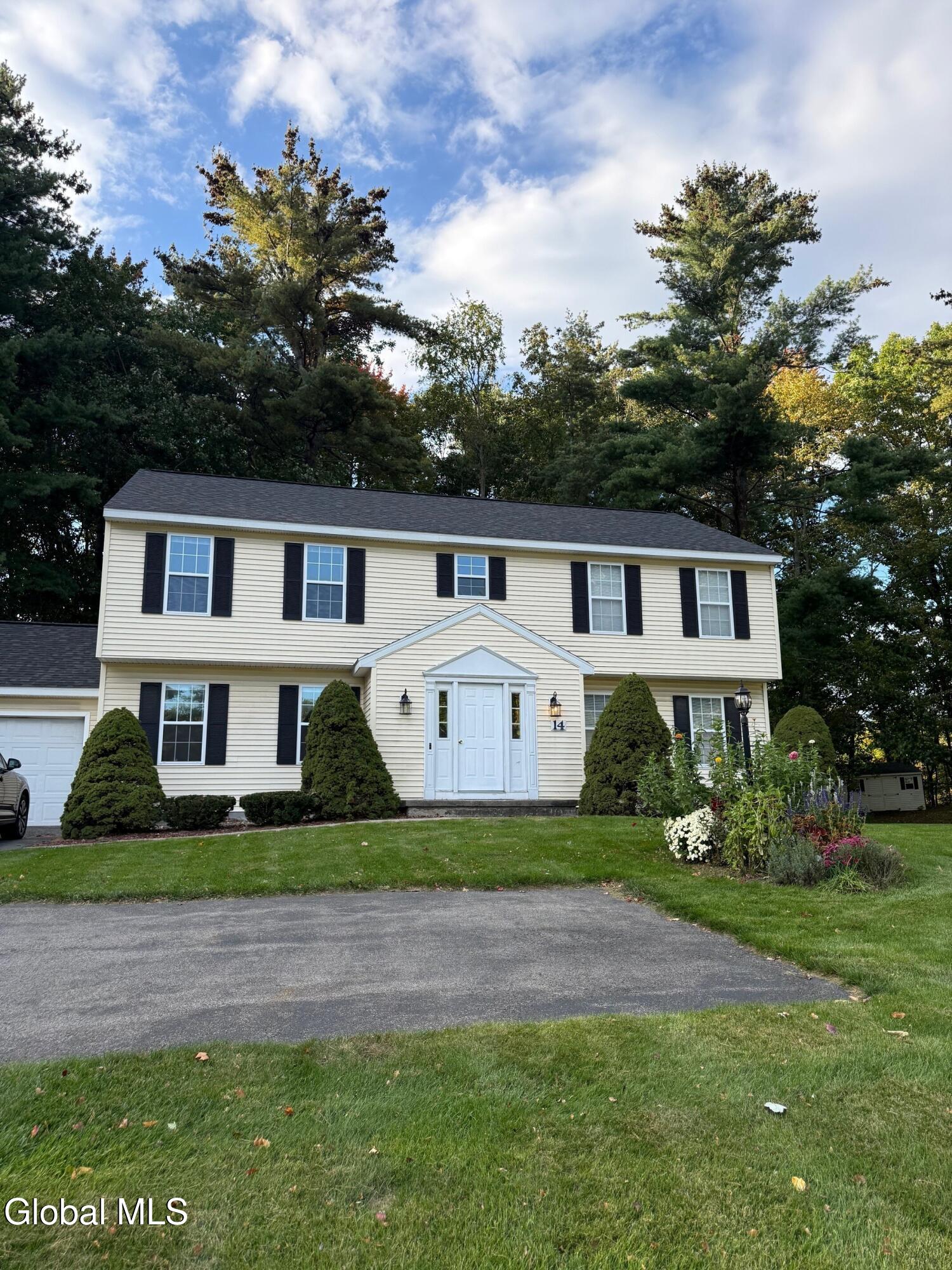 14 Foxfire Lane Glenmont NY 12077