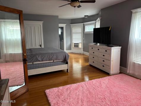 29 Kingsboro Avenue Gloversville NY 12078