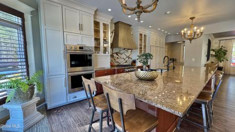 9 Oak Brook Boulevard Saratoga Springs NY 12866