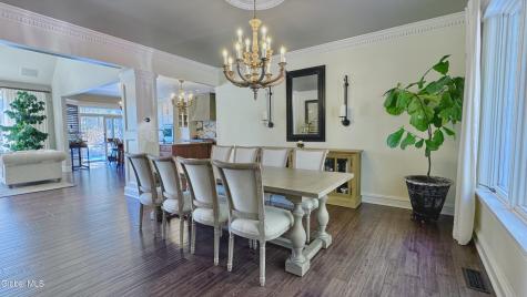 9 Oak Brook Boulevard Saratoga Springs NY 12866