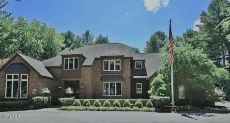 9 Oak Brook Boulevard Saratoga Springs NY 12866