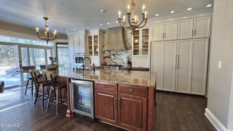 9 Oak Brook Boulevard Saratoga Springs NY 12866