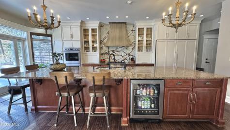9 Oak Brook Boulevard Saratoga Springs NY 12866