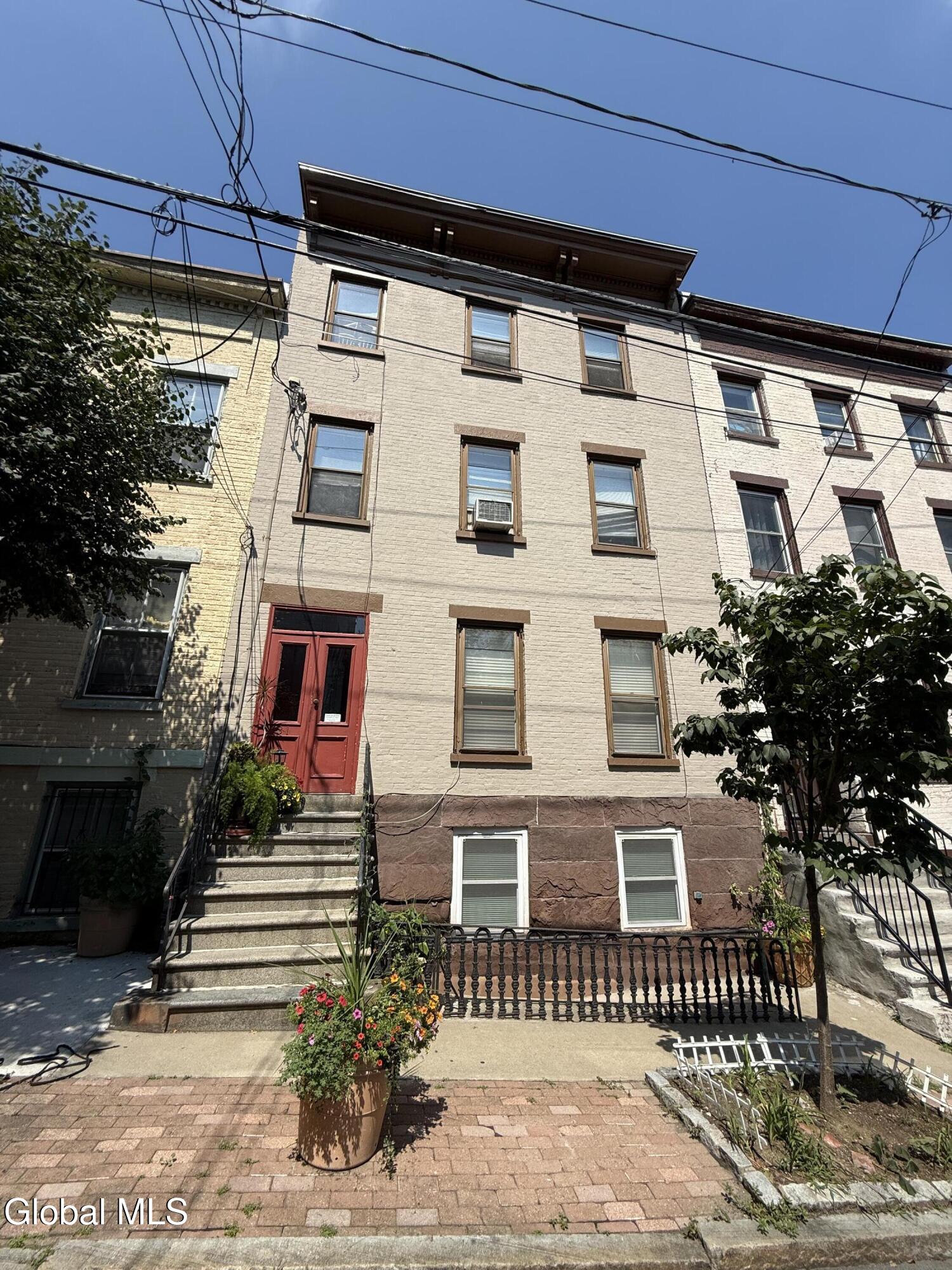 31 Elm Street Albany NY 12202