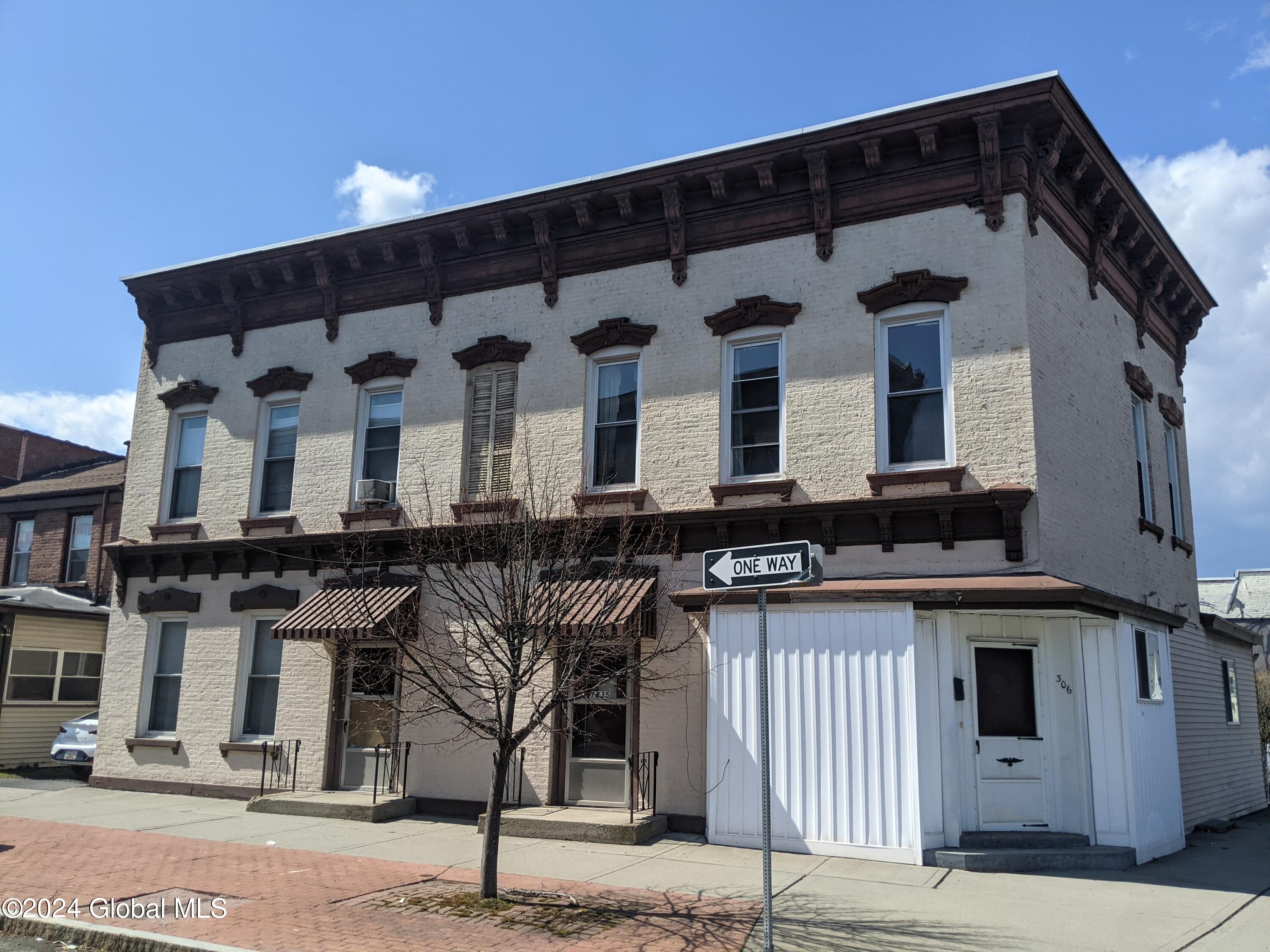 1833 3rd Avenue Watervliet NY 12189