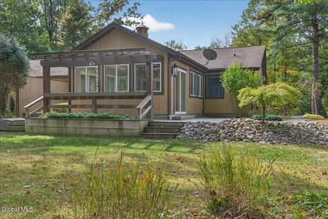 7 James Court Gansevoort NY 12831