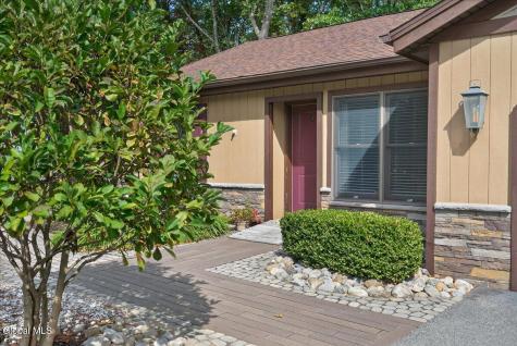 7 James Court Gansevoort NY 12831