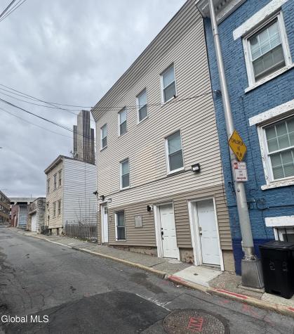 31 Van Zandt Street Albany NY 12207