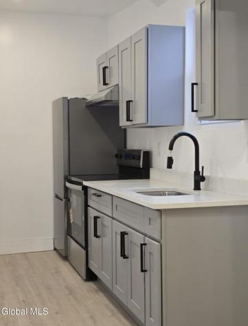 31 Van Zandt Street Albany NY 12207